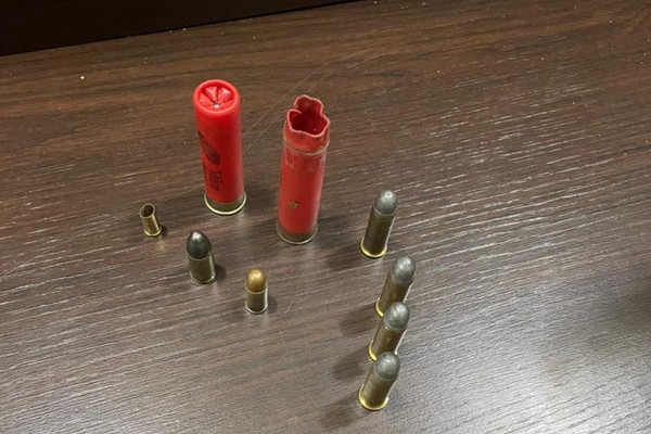 Jovem tenta fugir de abordagem da Polícia Militar Rodoviária mas acaba preso com várias munições
