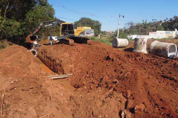 Obras no Córrego do Monjolo fazem parte da criação do Parque do Rio Paranaíba