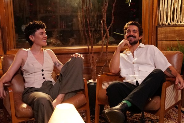 Lizandra e Gabriel Gonti lançam a canção “Vício” e destacam força dos artistas patenses; veja