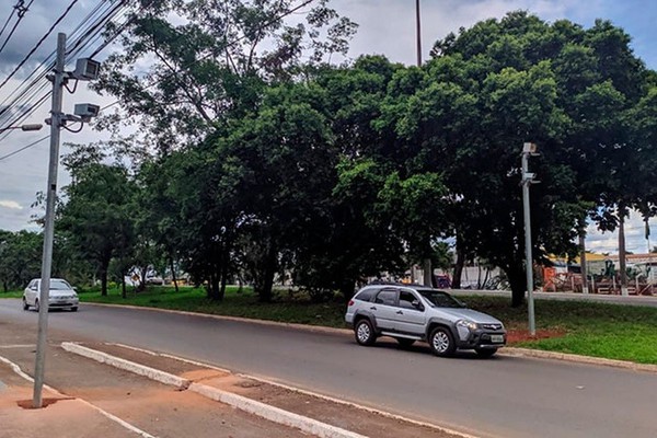 Radares da avenida J.K passam a multar motoristas apressados a partir deste domingo