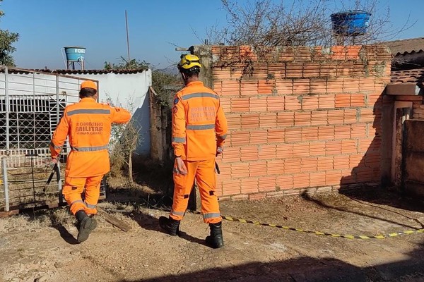 Buscas por suposto corpo jogado dentro de cisterna em cômodo secreto são encerradas pelos bombeiros