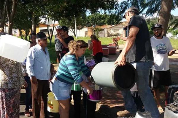 Produtores estimam perda de 1 milhão de litros de leite por dia e recuperação gastará 1 ano