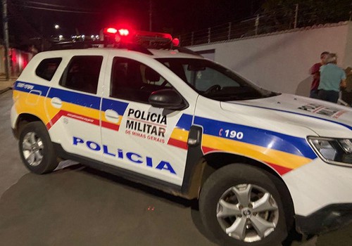 Filho é preso em flagrante por invadir casa da mãe e descumprir medida protetiva em Patos de Minas