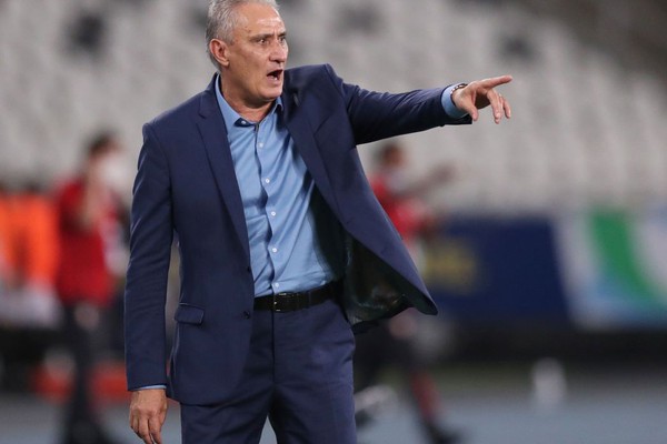 Jejum de títulos da Argentina não pesa em final com o Brasil, diz Tite