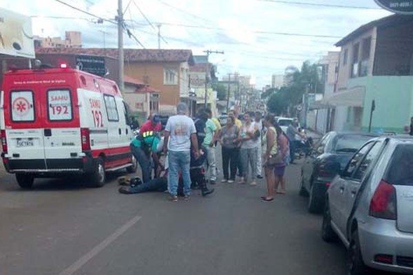 Ciclista é levado para o Hospital Regional em estado grave ao passar mal e cair em via pública