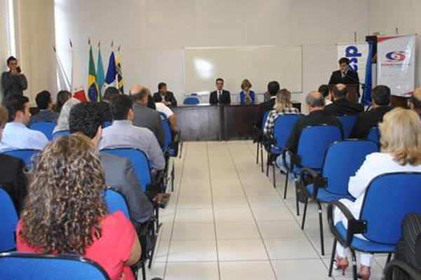 Agência de Desenvolvimento da posse à nova diretoria e põe jovens no comando