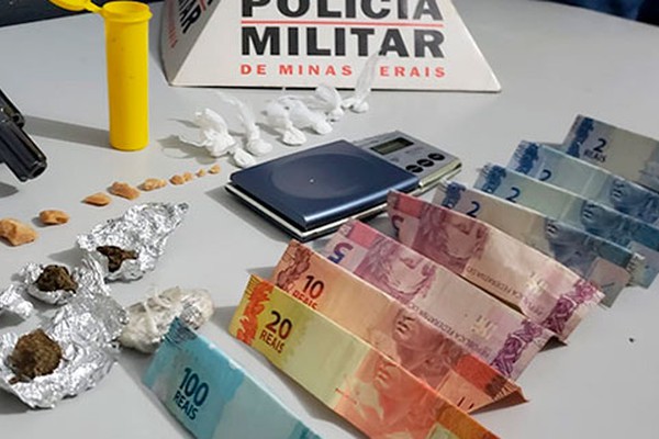 Polícia Militar encontra arma e drogas em casa no Quebec; morador de 19 anos foi preso