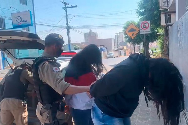 Mulheres presas por darem fuga a atirador em boate estavam com carregador de pistola furtada