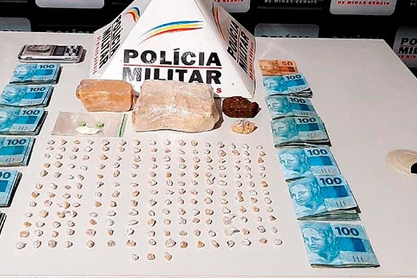 Jovem de 26 anos é presa com mais de R$12 mil e grande quantidade de crack em Patrocínio