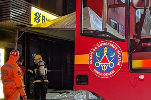 Curto Circuito no Banco do Brasil deixa ferido e mobiliza Corpo de Bombeiros em Patos de Minas