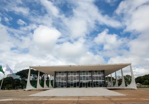 Moraes vota por Zambelli pegar 10 anos de prisão por invasão ao CNJ