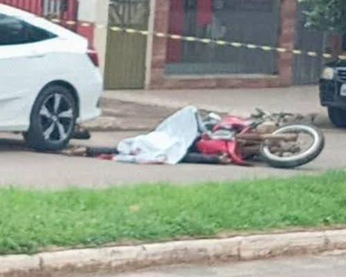 Motociclista morre após atingir meio fio e bater a cabeça violentamente no chão em São Gonçalo do Abaeté