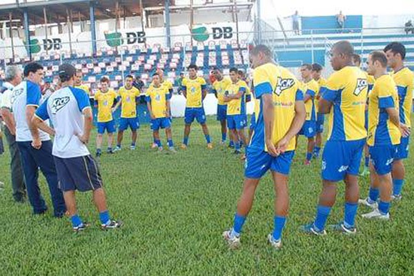 Jogadores da URT se reapresentam para maratona de treinos físicos e técnicos