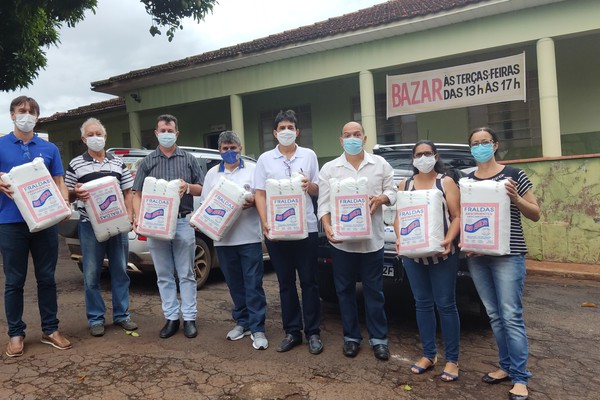 Voluntários se unem e doam 500 fraldas geriátricas para idosos do Lar Vicentino Padre Alaor