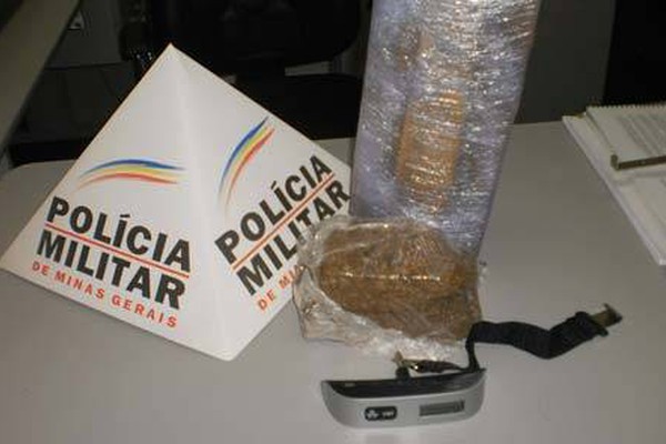 PM apreende caneta revólver em Lagoa Grande e quase 4kg de maconha em São Gotardo