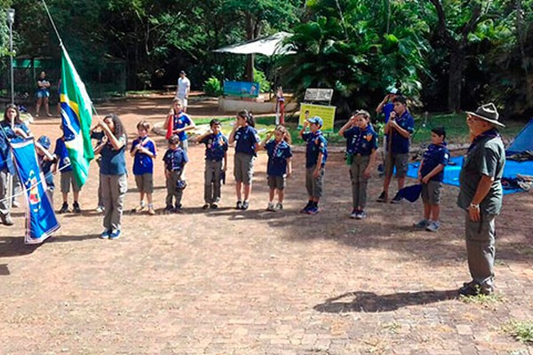 Sempre alerta! Comemoração do Dia do Escoteiro movimenta o Parque Municipal do Mocambo