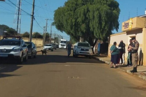 Proprietário de posto de combustíveis é assassinado a tiros na porta de casa em Carmo do Paranaíba