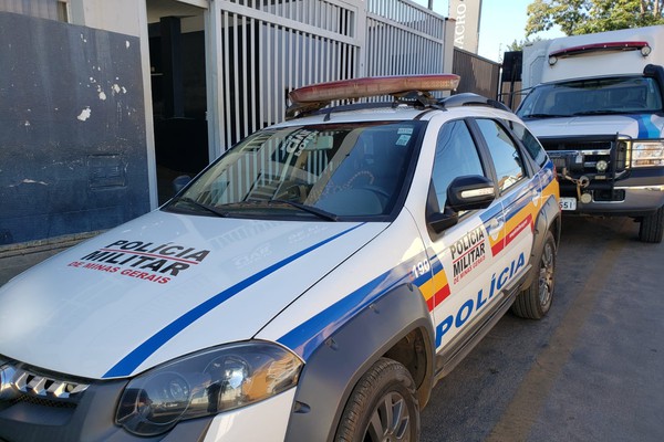 Mulher é presa após furtar diversas peças de roupas em lojas no Centro de Patos de Minas