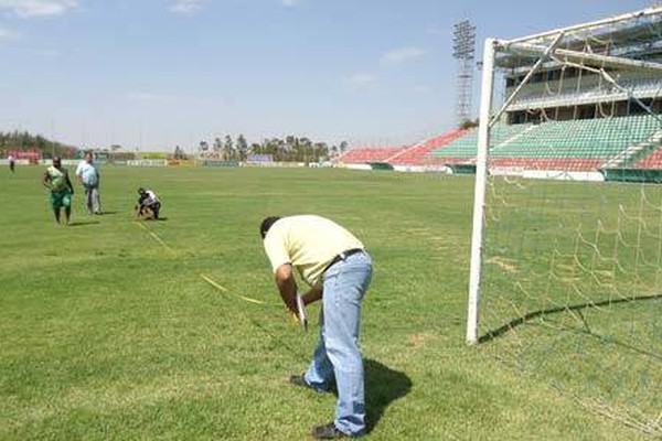 Comissão da Federação Mineira faz vistoria nos estádios de futebol de Patos