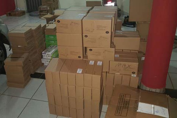 Polícia Militar apreende centenas de equipamentos para internet e TV sem nota fiscal