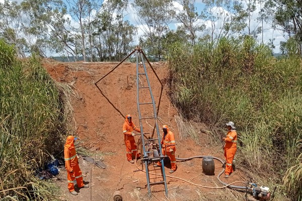 DER inicia obras de recuperação da MGC 354 entre Patos de Minas e Presidente Olegário