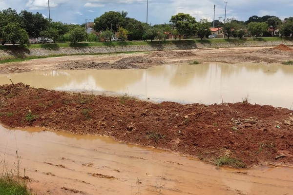 Obras da Lagoinha estão atrasadas e moradores reclamam de transtornos e lentidão do trabalho