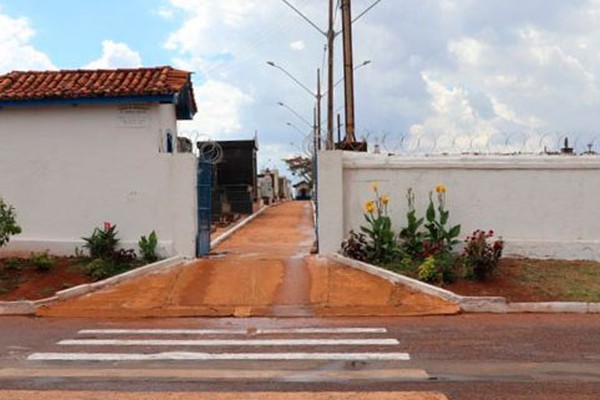 Secretaria de Saúde de Carmo do Paranaíba libera abertura do cemitério no Dia de Finados