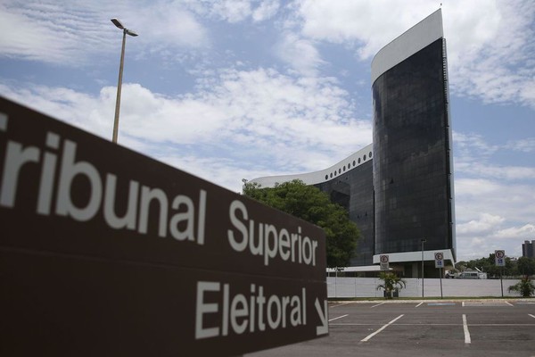 TSE exclui Forças Armadas do grupo de fiscalização das eleições