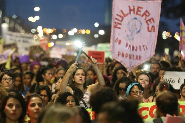 O que é e como denunciar violência política de gênero