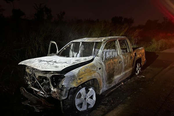 Empresário é preso após bater em carro, fugir embriagado, incendiar o próprio veículo e mentir que havia sido assaltado