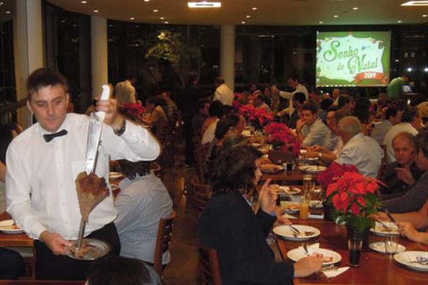 CDL apresenta Campanha Sonho de Natal a patrocinadores, lojistas e autoridades
