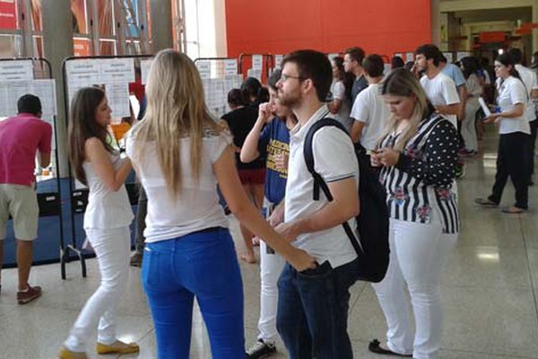 UNIPAM divulga resultado do vestibular 2015 e aprovados comemoram; confira o resultado