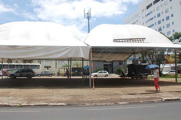 Portaria proíbe venda de bebida alcoólica durante comemorações de Natal na Praça