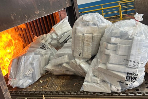 Mais de 600 kg de drogas são incinerados pela PCMG em Patos de Minas