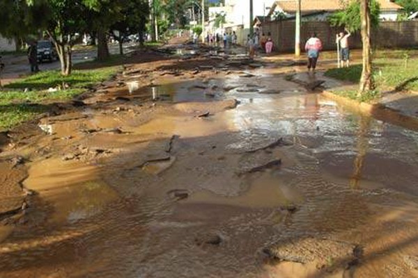 Patenses sofrem com tempestades, alagamentos e apagão no final de semana