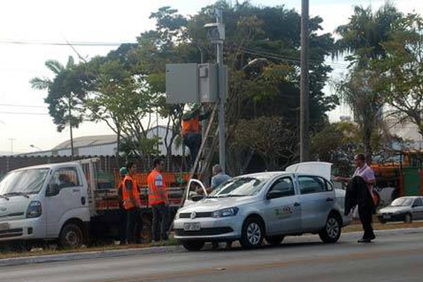 INMETRO faz aferição de radares na JK para início de funcionamento