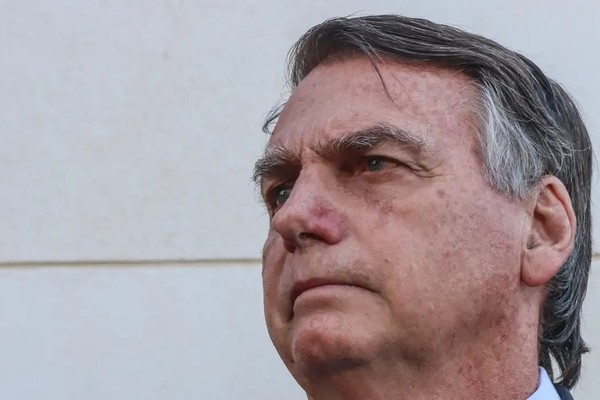 PF indicia Bolsonaro e mais 36 por tentativa de golpe de Estado