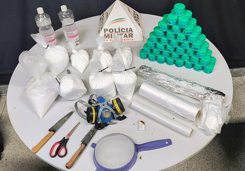 Polícia Militar desmantela laboratório de drogas e prende traficantes em Patrocínio