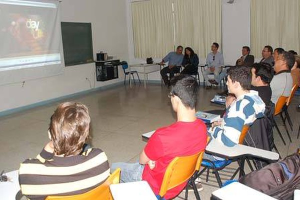 Empresários patenses têm curso inovador de empreendedorismo no UNIPAM