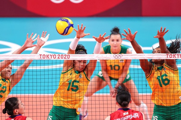 Olimpíada: Brasil engata a terceira vitória seguida no vôlei feminino