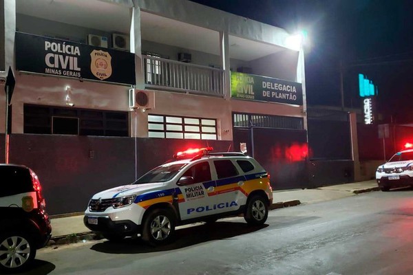 Ex-companheiro tenta forçar relação sexual e irmão da vítima reage com “capacetada”