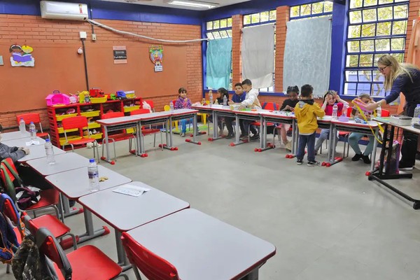 Porto Alegre retoma aulas em todas as escolas atingidas pela enchente