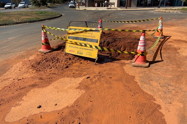 Imagens impressionantes mostram rompimentos de redes de água em bairros de Patos de Minas