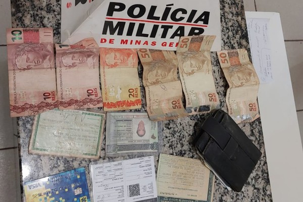 Achado não é roubado? Jovem é conduzido pela PM após encontrar carteira e ficar com o dinheiro