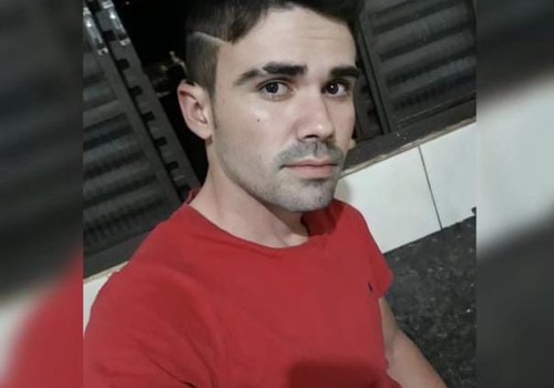 Motorista gravemente ferido após acidente perto do Trevão Leilões morre em Patos de Minas