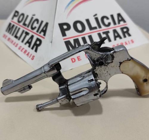 Jovem que saiu recentemente do presídio é preso com revólver e bicicleta furtada na zona rural de Lagoa Grande