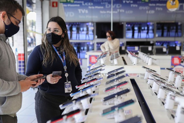 Agência Brasil explica direitos do cliente na hora de trocar produto