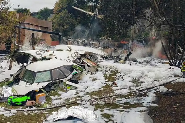 Destroços de avião já estão na sede da Voepass, em Ribeirão Preto