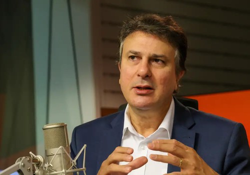 Camilo defende regulação digital para proteger público infantojuvenil