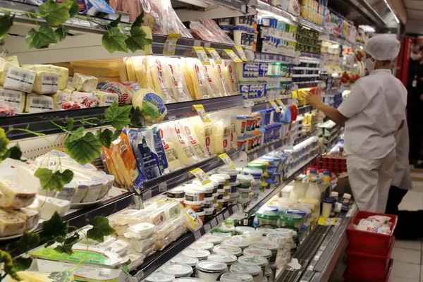 Prévia de 0,20% faz inflação oficial voltar para meta do governo